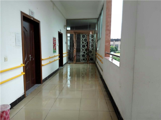 無(wú)障礙坡道扶手.jpg